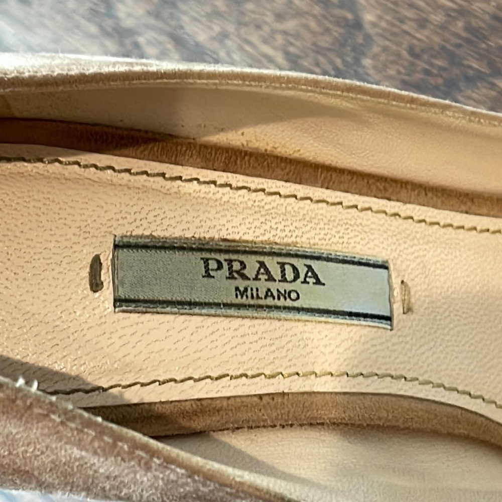 Prada Women’s Blush Tan Heels Size 37 - Picture 6 of 9
